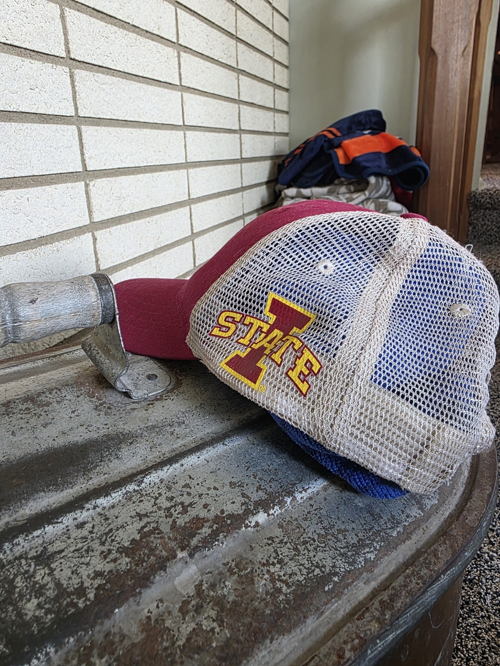 Vintage DuPont Pioneer Iowa State Cyclones Mesh Trucker Hat Snapback - Picture 2 of 7
